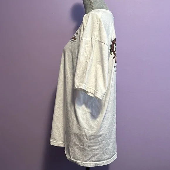 Bearded Clam Tee - Picture 3 of 7